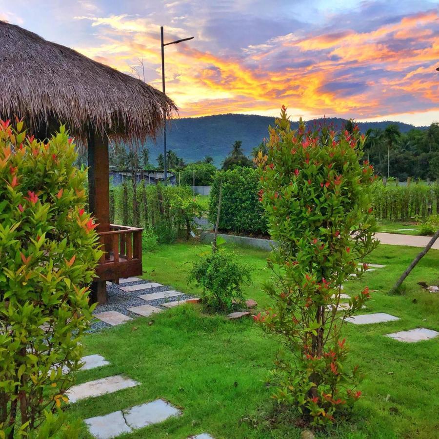 Kampot Tropical Village Exterior photo